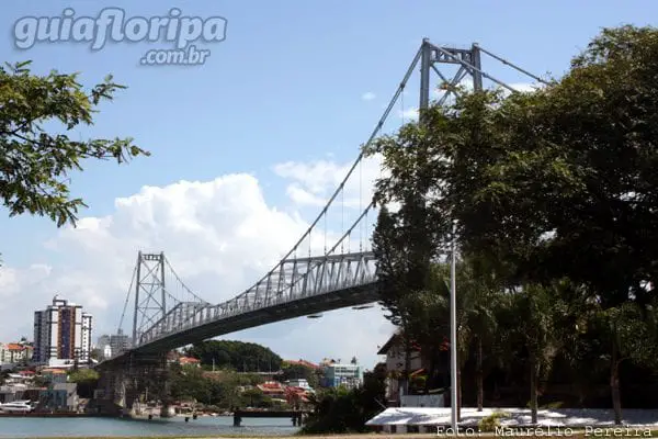 Ponte Hercílio Luz vista da Beira-mar Norte