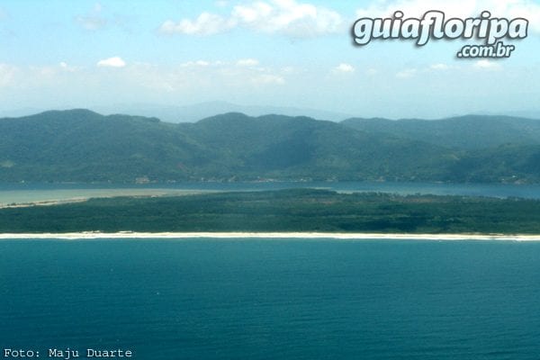 Praia do Moçambique y Lagoa da Conceição al fondo