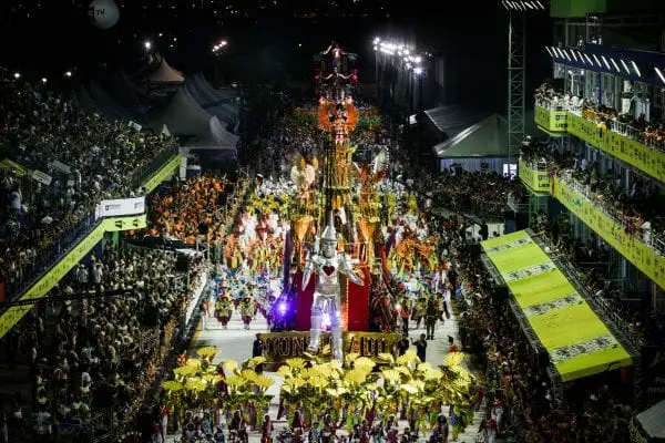 Karneval in Florianópolis - Parade der Sambaschulen