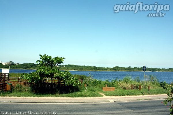 Laguna Pequeña - Barrio Río Tavares