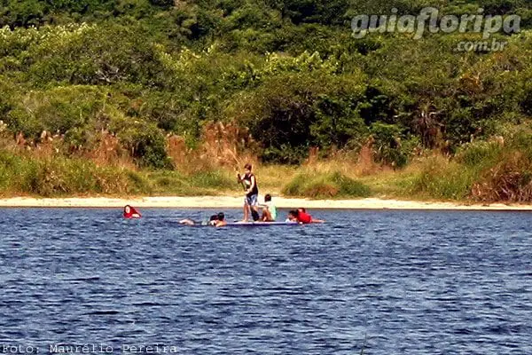 Crianças na Lagoa Pequena - Rio Tavares