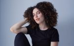 Bruna Ferracioli promove oficina teatral gratuita em Florianópolis: inscrições abertas