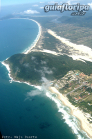 Praia do Moçambique (acima), Morro das Aranhas e Praia do Santinho (abaixo).
